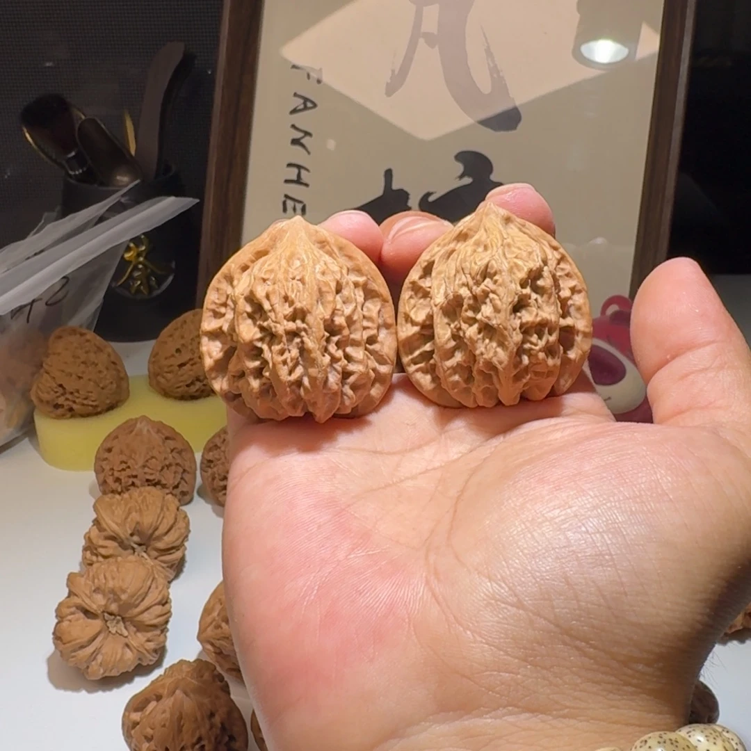 文玩核桃吊坠41尺寸野生原树马蹄