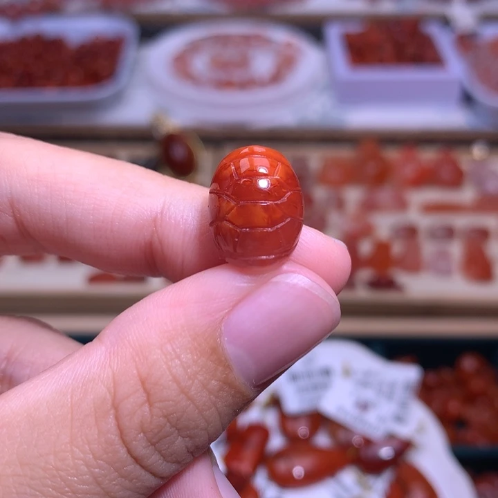 南红玛瑙未镶嵌珠宝半成品富甲