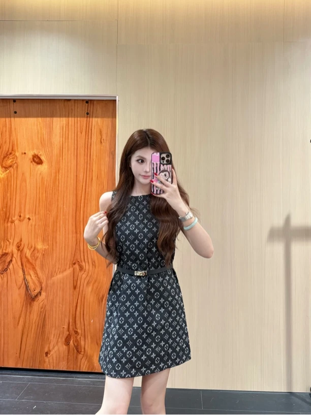 DAMIN/气质高级感老花字母提花无袖牛仔后拉链连衣裙配腰带