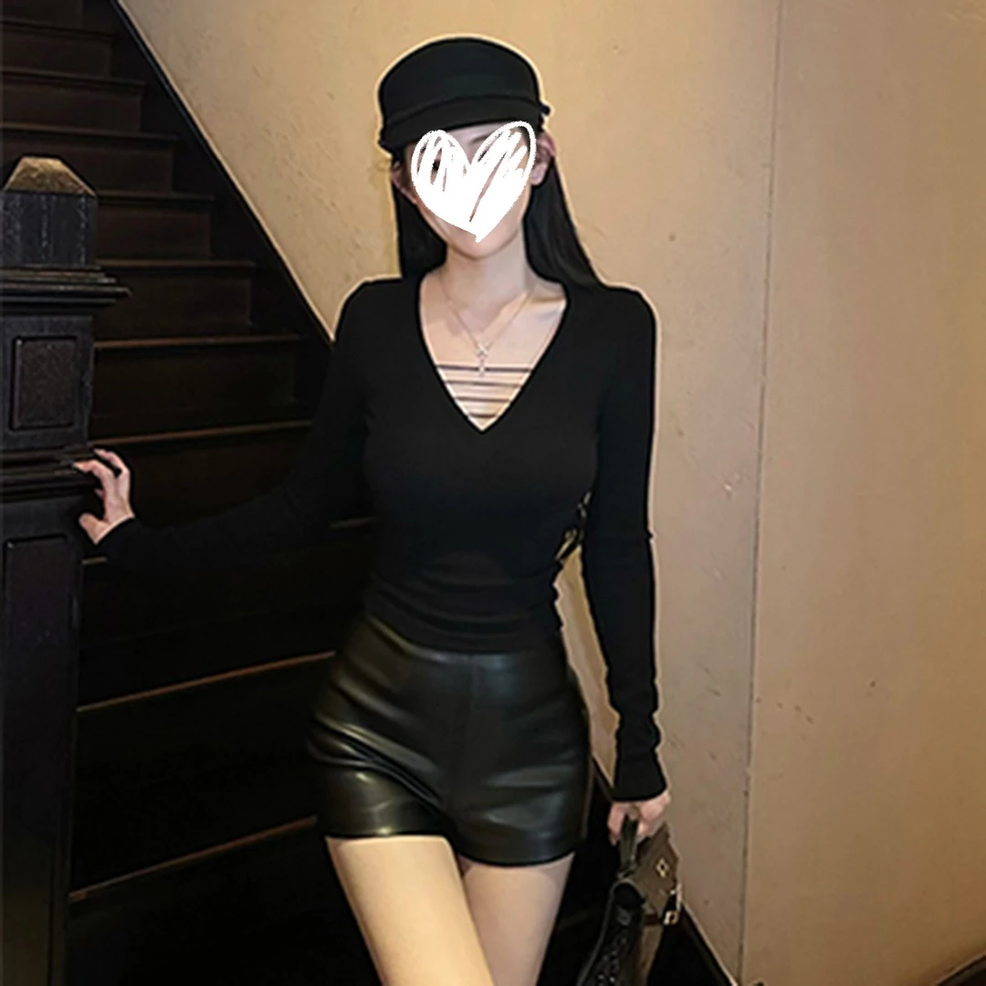 辣妹风V领镂空长袖T恤秋冬新款内搭打底衫气质纯欲修身加绒上衣女