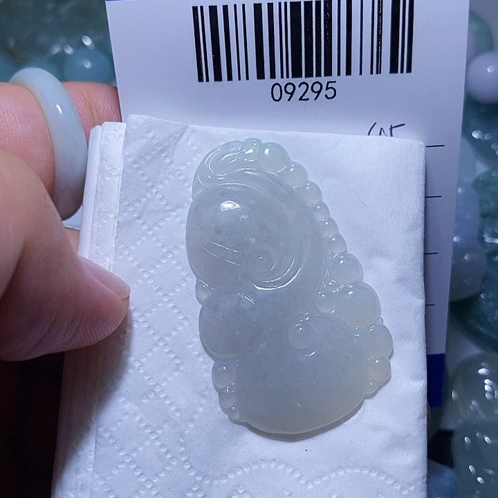 翡翠未镶嵌颈饰天光墟翡翠市场现金代购