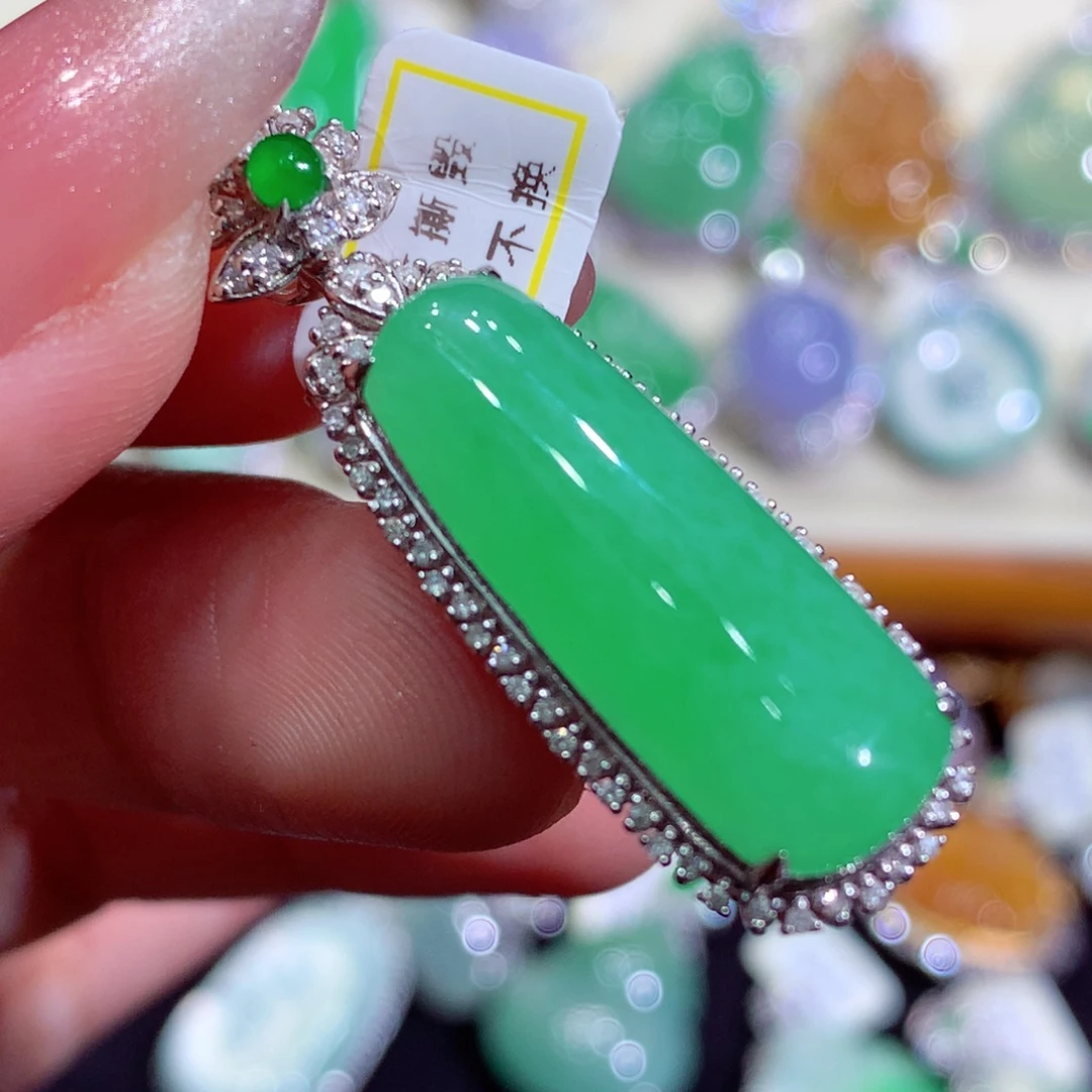 翡翠18K金镶嵌吊坠(不含链)