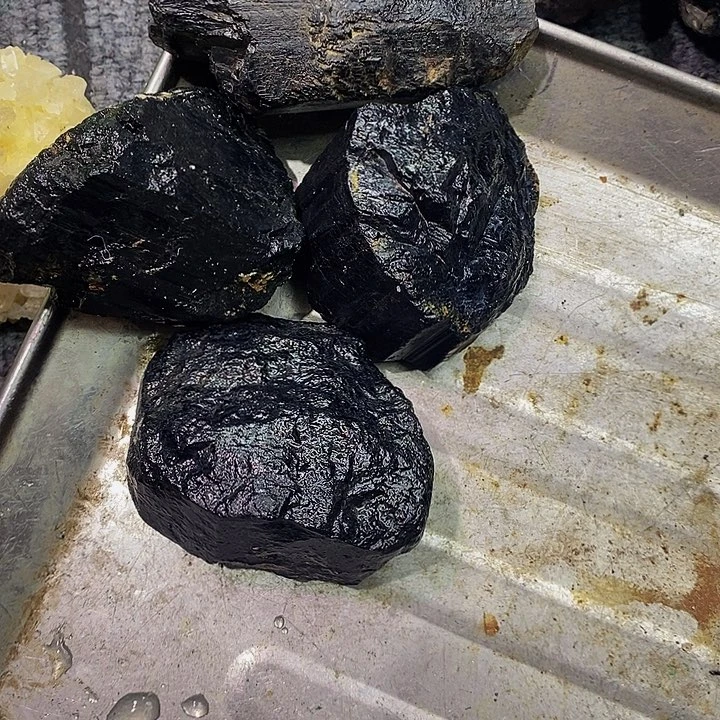 呵***呵未镶嵌珠宝半成品水晶