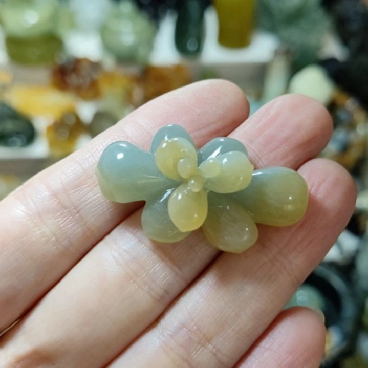 岫玉未镶嵌挂坠款