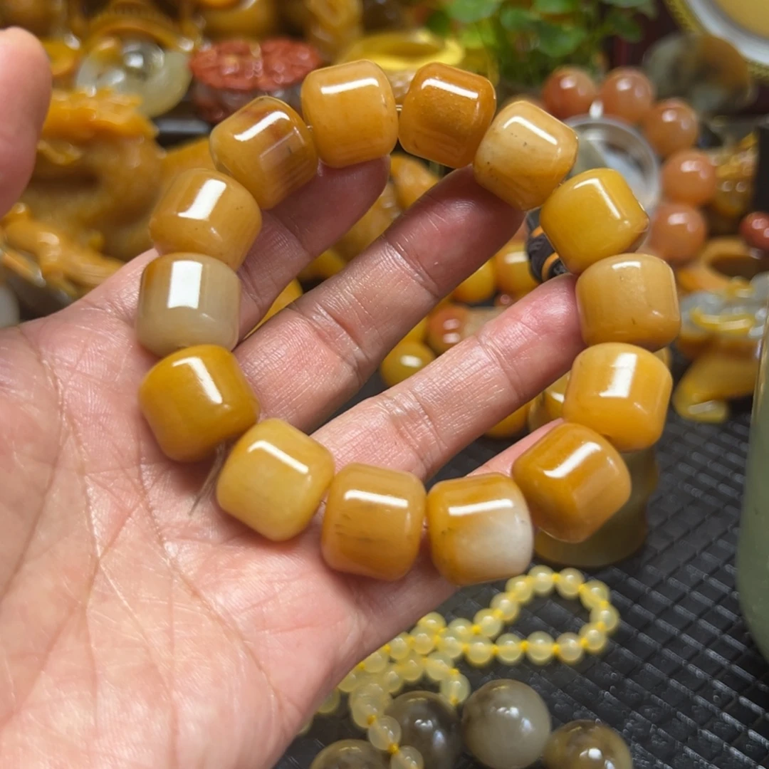 石英质玉未镶嵌颈饰