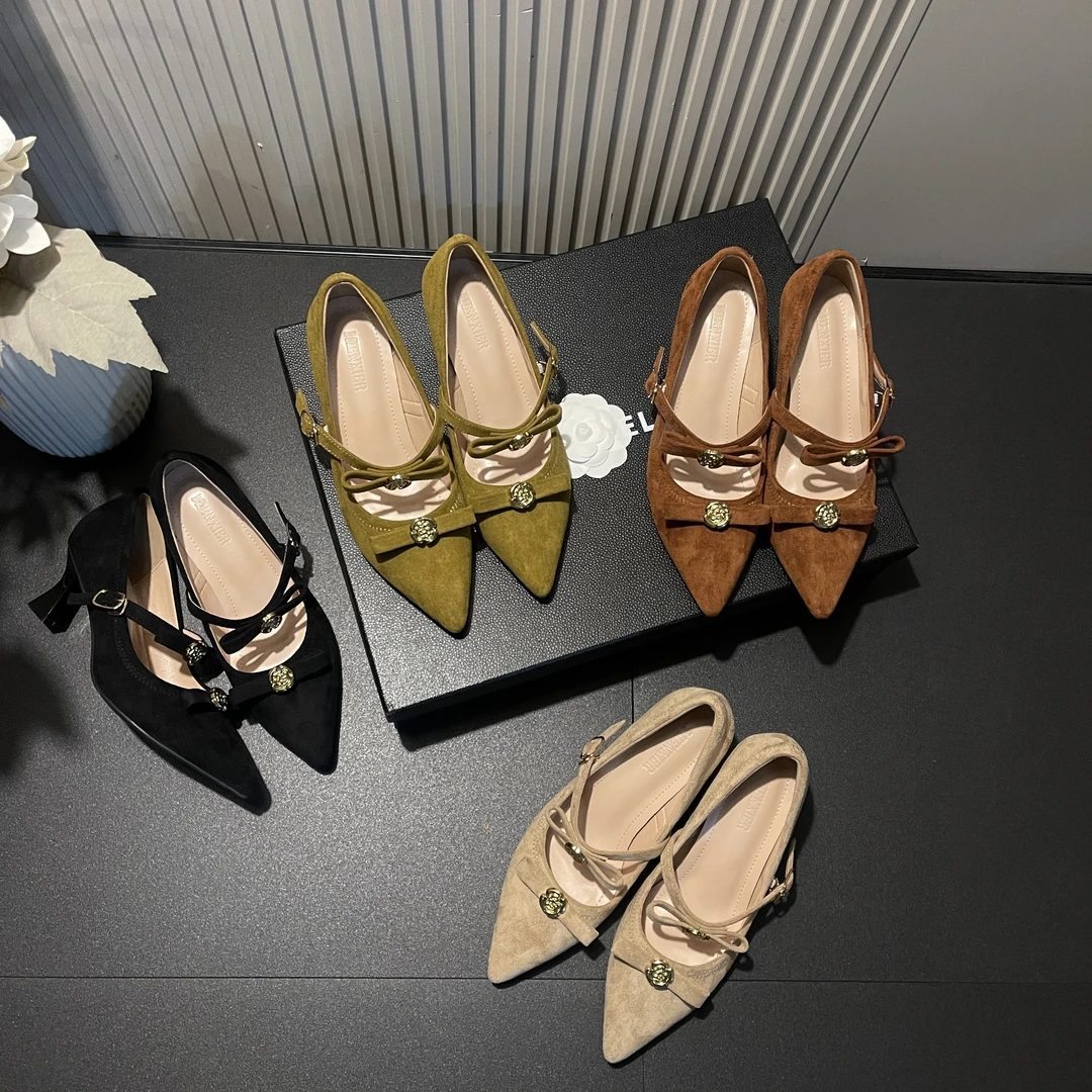 【现现】2025春新款水钻小众山茶花蝴蝶结带扣爆款尖头浅口女高跟鞋