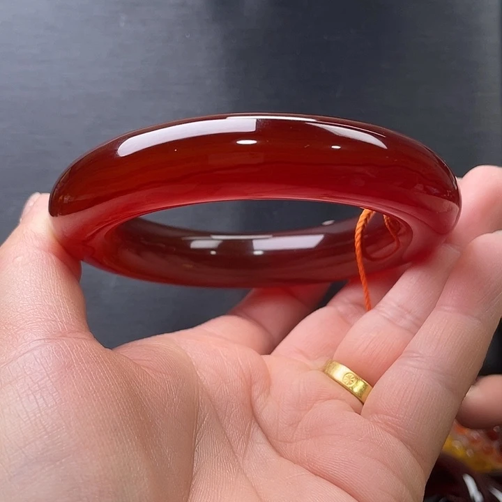 玛瑙/玉髓未镶嵌手镯60.4