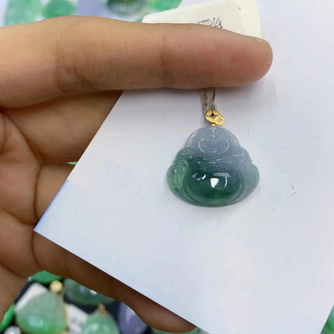翡翠18K金镶嵌颈饰翡翠