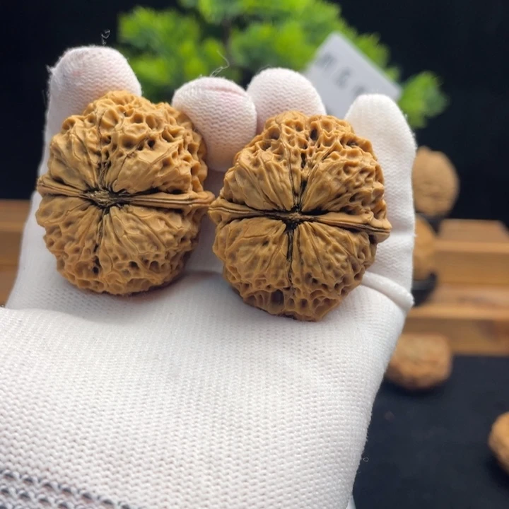 把件文玩核桃云南铁核桃34
