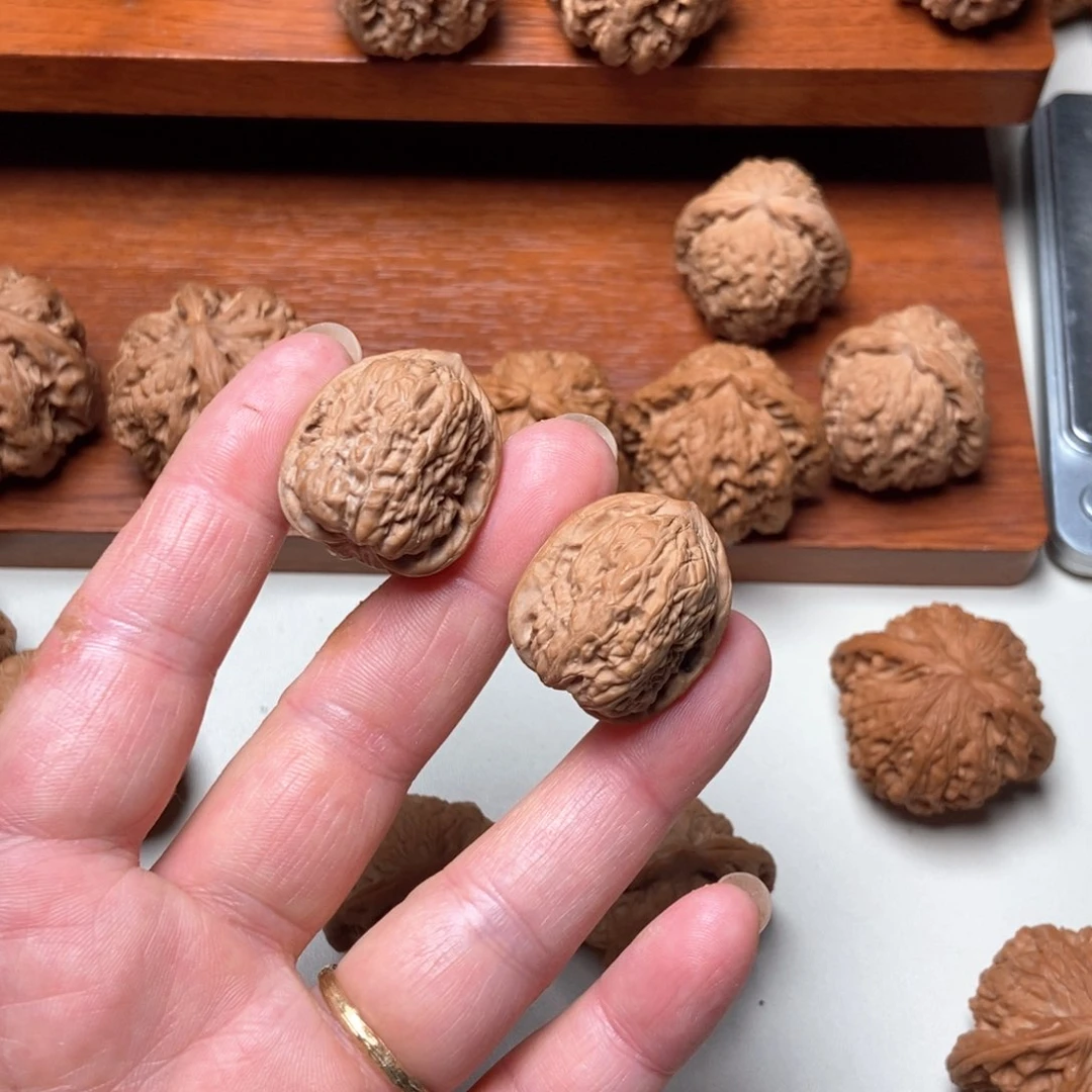 桃核吊坠26金钱豹手捻