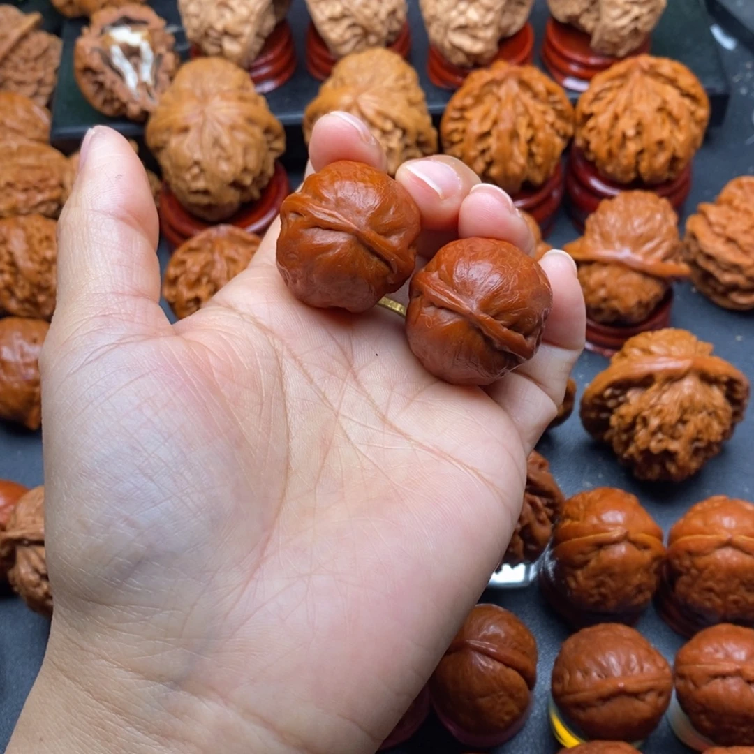 文玩核桃把件瓷娃娃