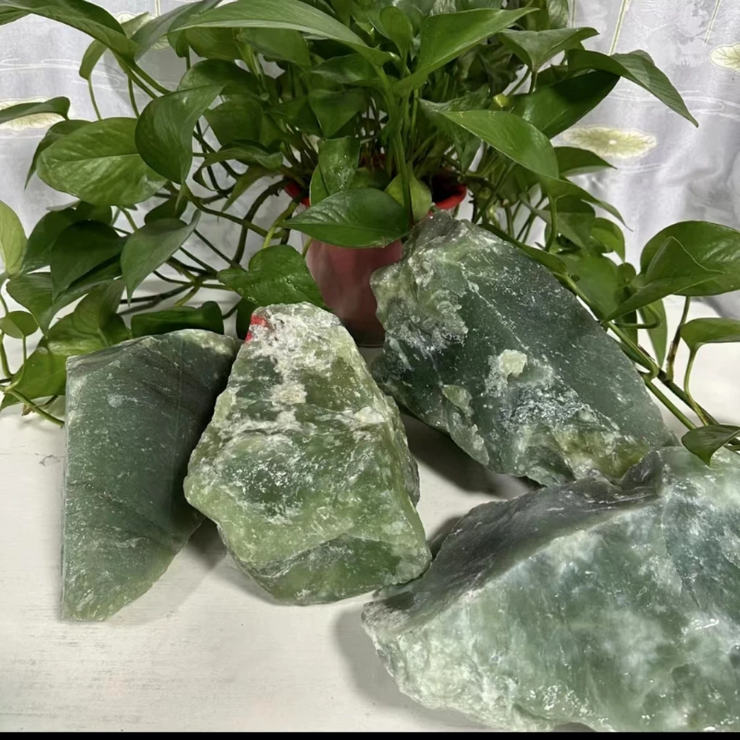 【谢总宠粉】天然玉石  多样性随机发一个玉石 gy