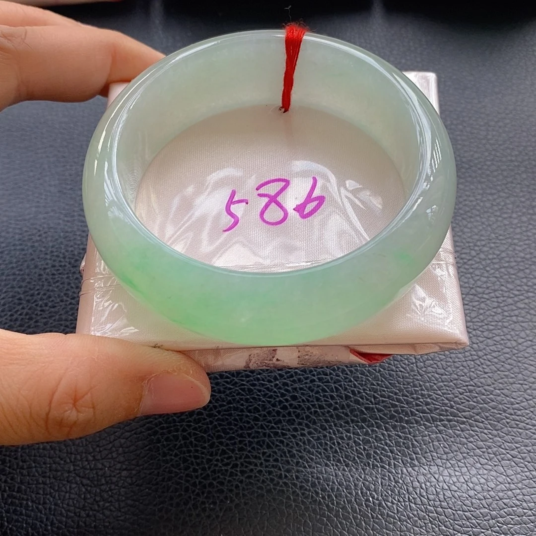 翡翠未镶嵌手镯7号