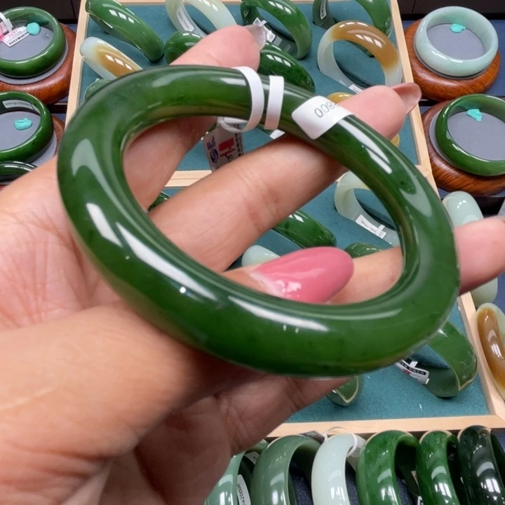 未镶嵌手镯和田玉（碧玉）