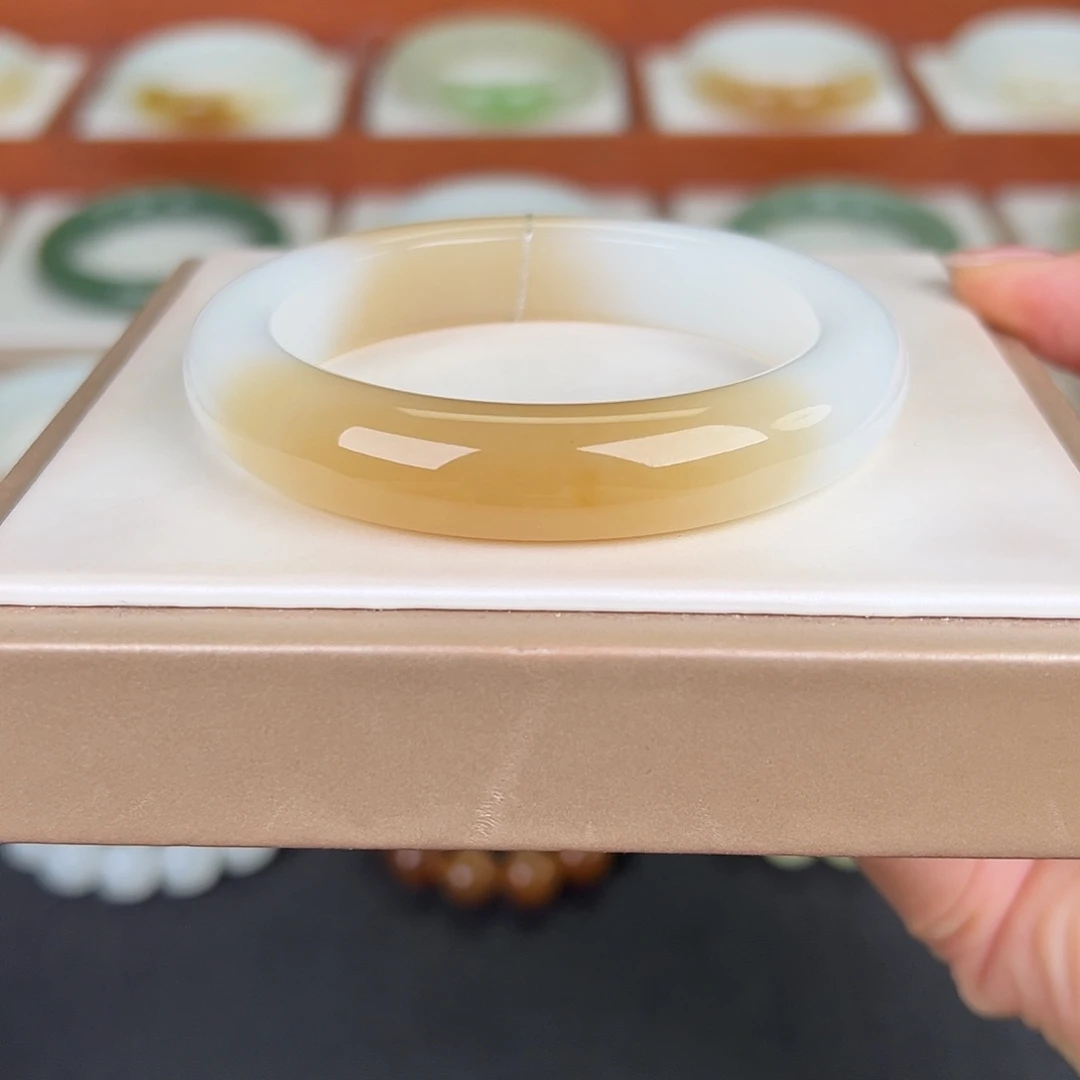 和田玉未镶嵌手镯和田玉糖白手镯