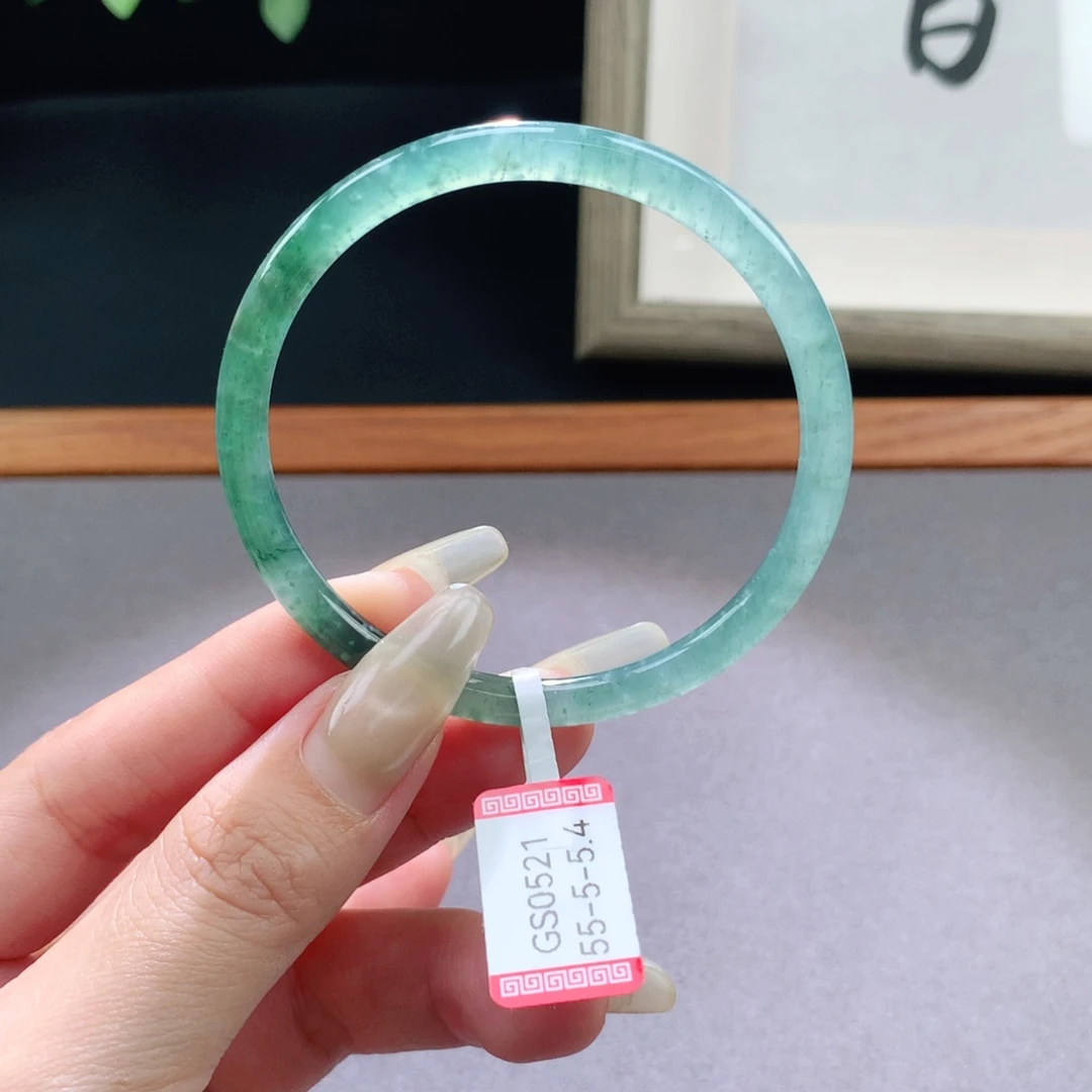 翡翠手镯未镶嵌天然翡翠手镯