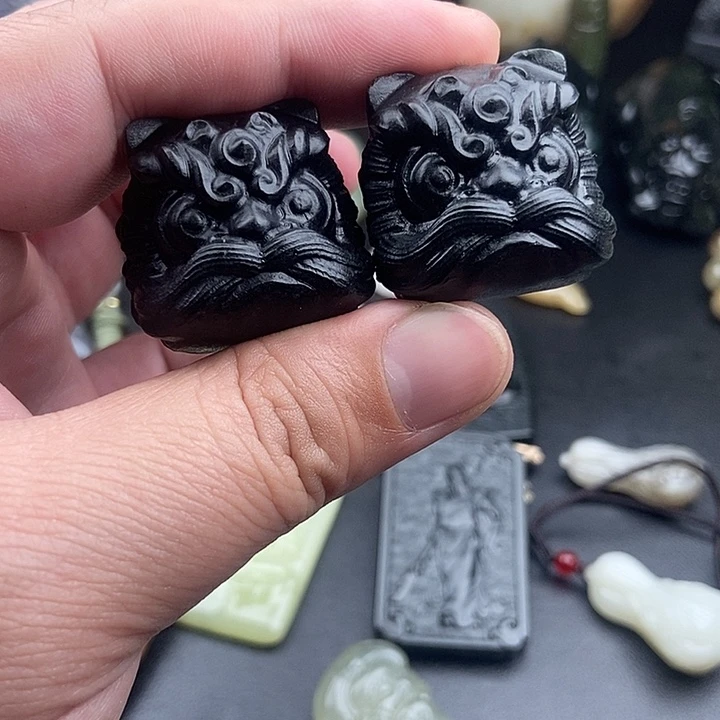 和田玉未镶嵌珠宝奇石