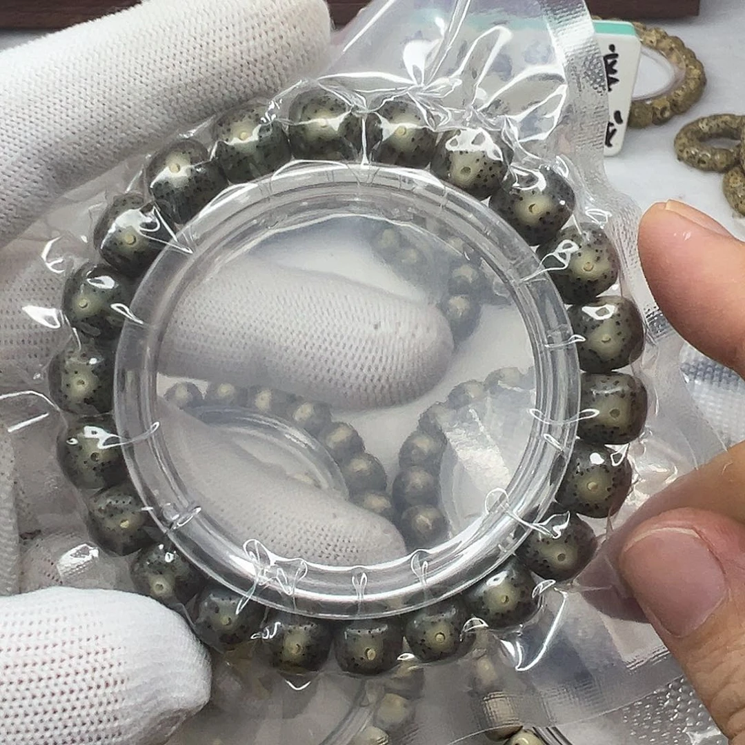 星月菩提手串10×9绿黑果冻  1031