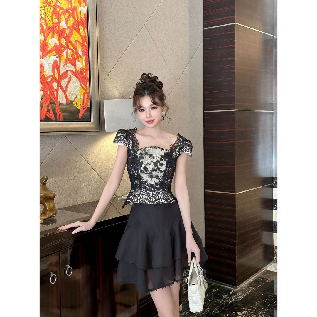 【CC专属】2025新款法式方领夏季黑色蕾丝短款气质91659
