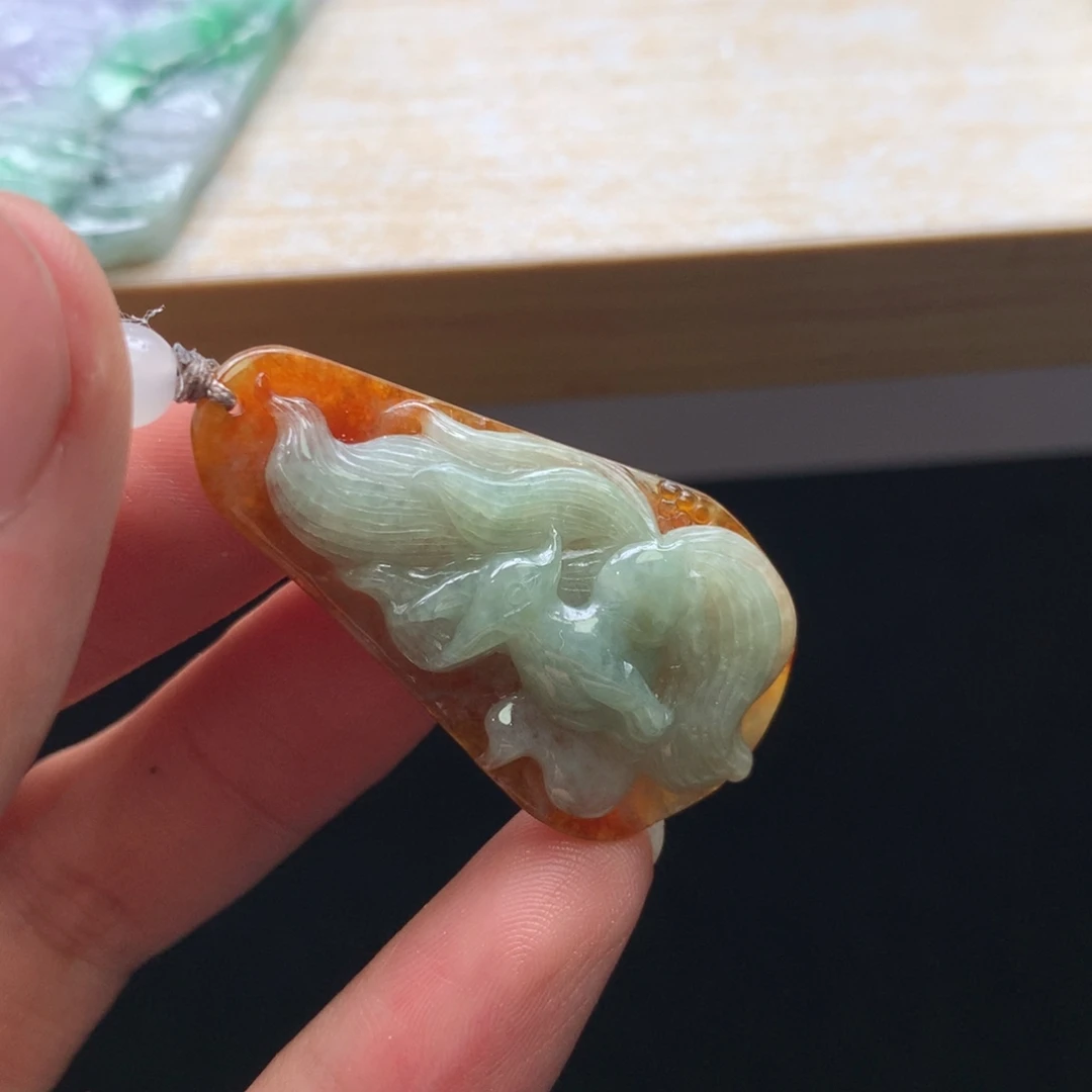 翡翠未镶嵌颈饰吊坠