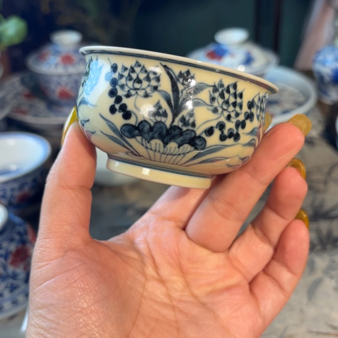 瓷青花手绘二号釉缠枝莲