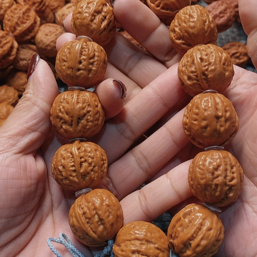 【闪购商品】文玩核桃吊坠足球