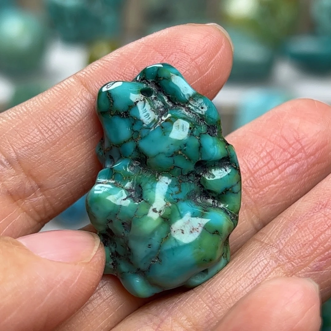 绿松石未镶嵌天然原矿绿松石