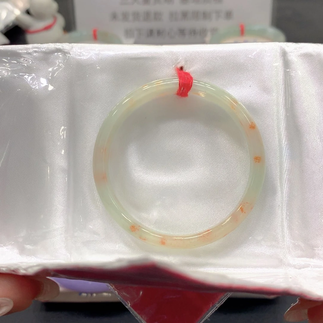 翡翠未镶嵌手镯50