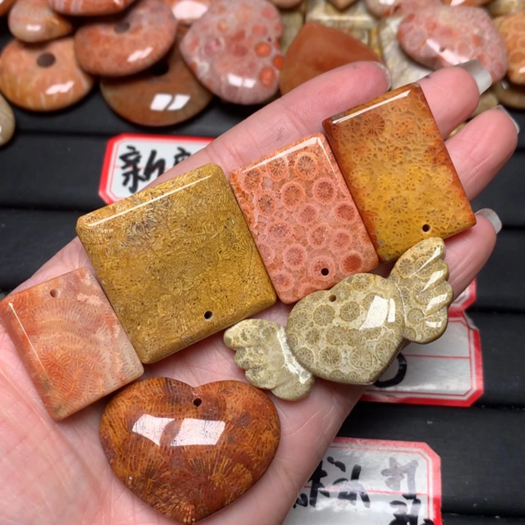 【闪购商品】硅化玉颈饰未镶嵌大*º