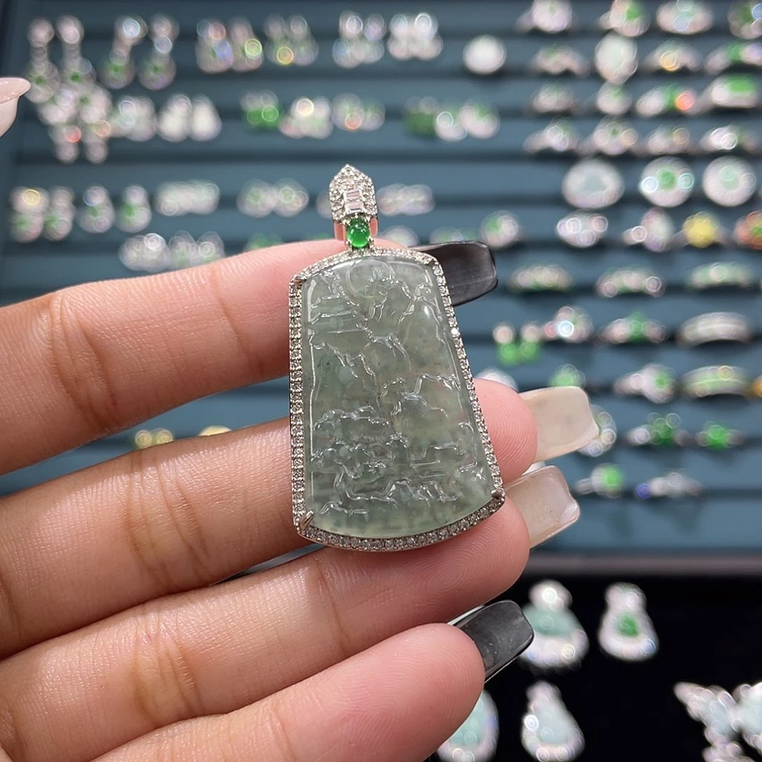 吊坠(不含链)未镶嵌翡翠