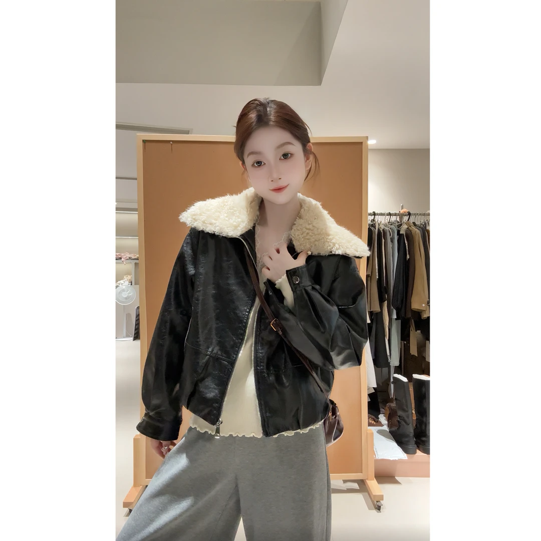 【冬日轻装】翻领毛绒拼接仿皮短款夹克外套加棉加厚2335