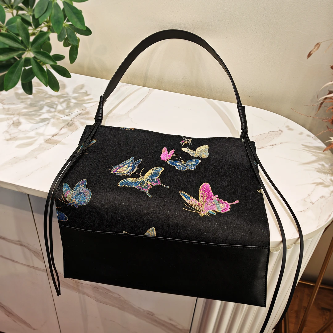 【晴春蝶戏夜】宋锦真丝单肩牛皮气质休闲斜跨包SJ3476