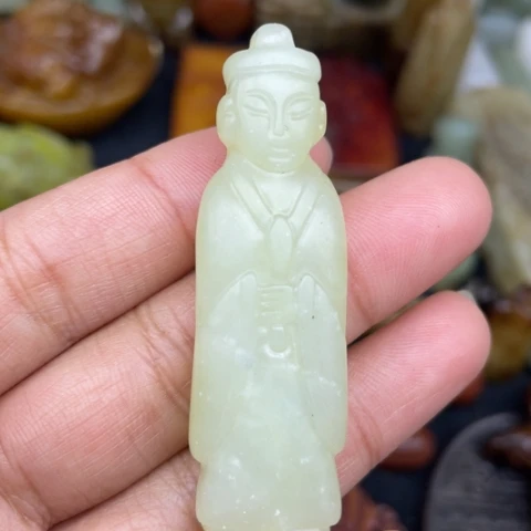 蛇纹石玉未镶嵌颈饰7