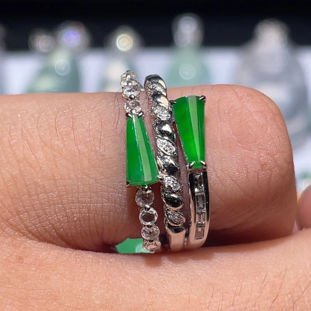 翡翠18K金镶嵌项链