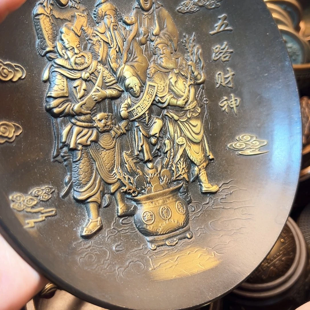 精美铜器工艺品等