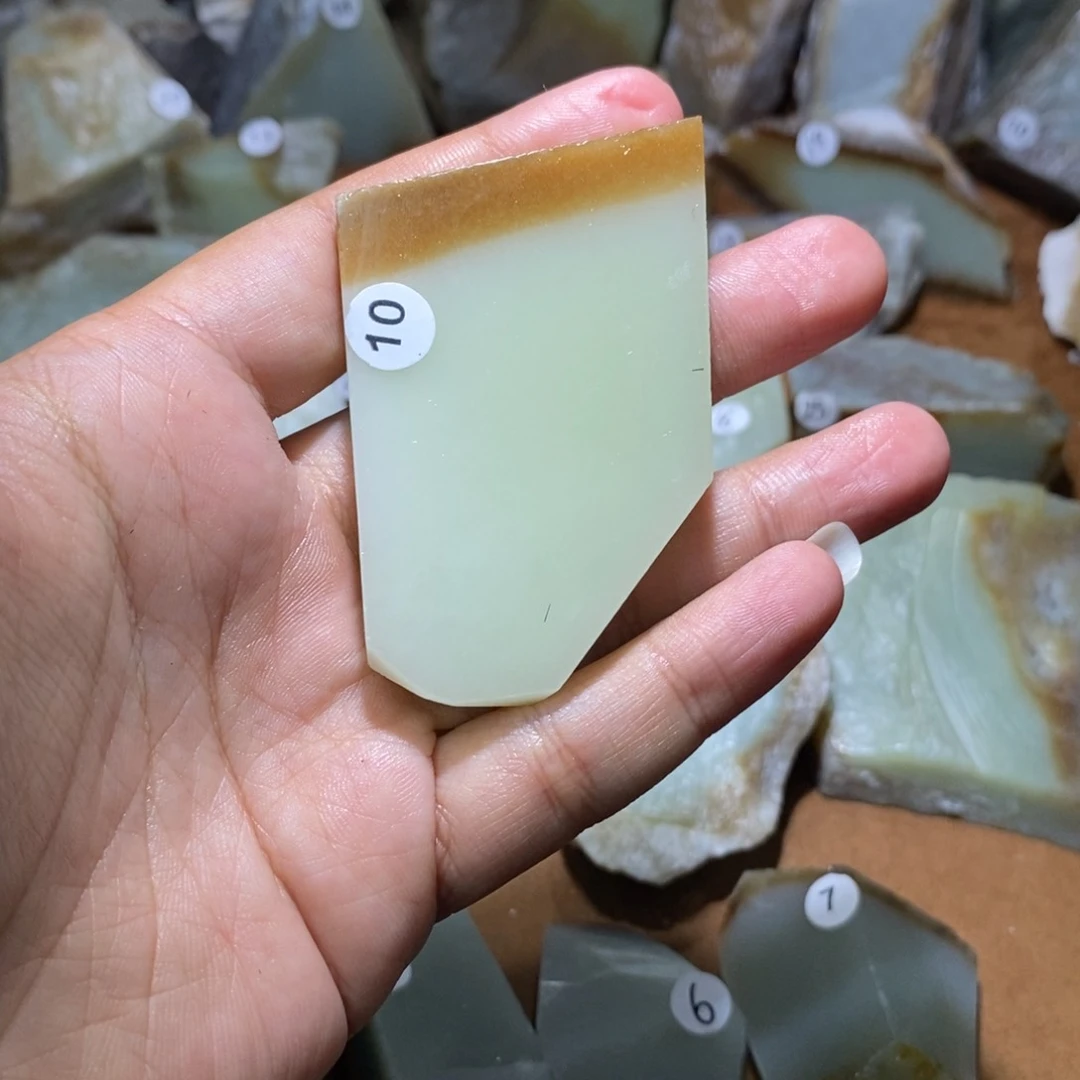 未镶嵌和田玉珠宝半成品碎***愁