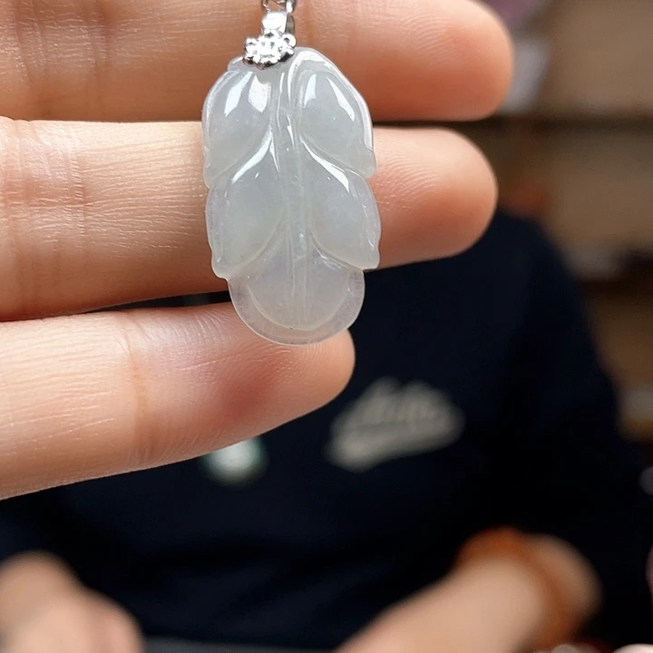 翡翠未镶嵌颈饰吊坠