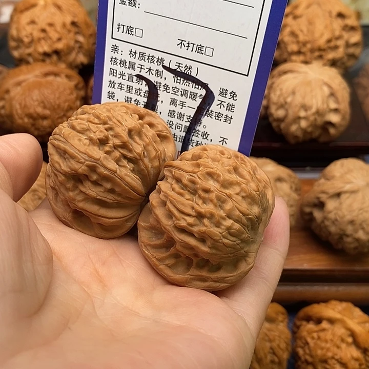 桃核吊坠磨盘狮子头43