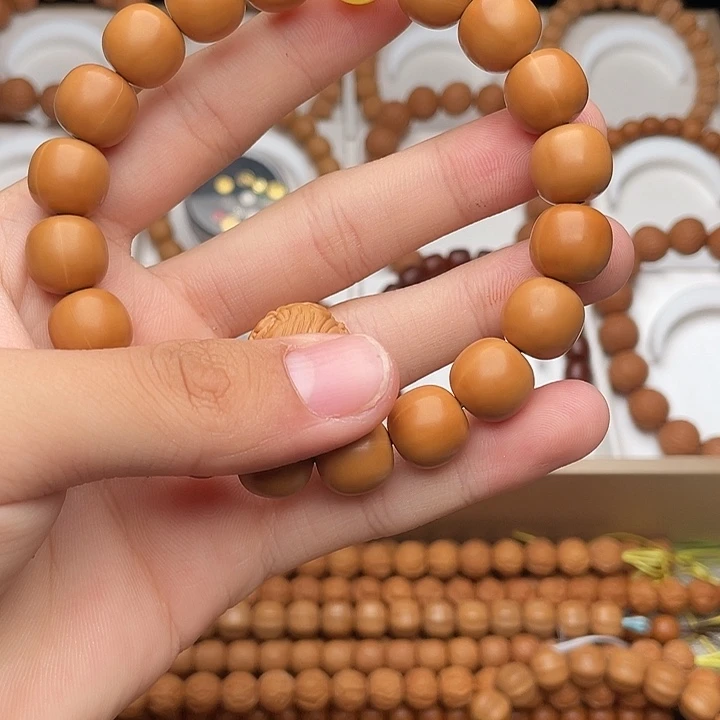 东***败手串猴头核桃微瑕大老型