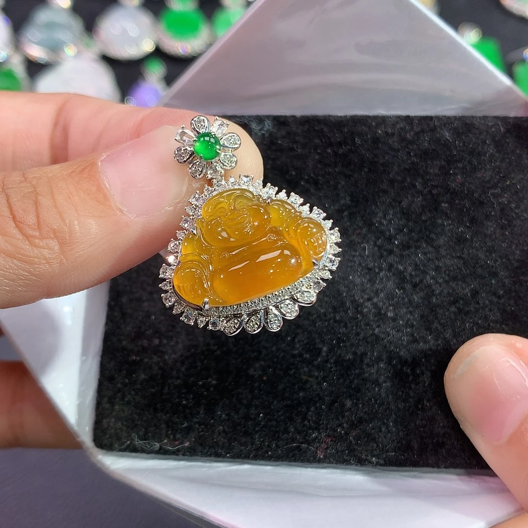 翡翠吊坠(赠链)18K金镶嵌