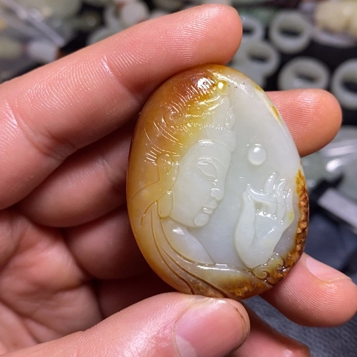 和田玉未镶嵌颈饰