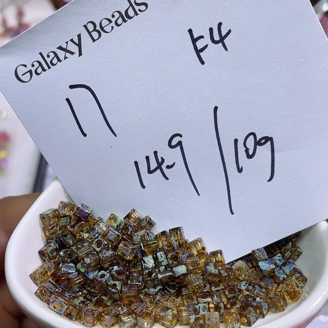 17捷克琉璃毕加索小方块10克