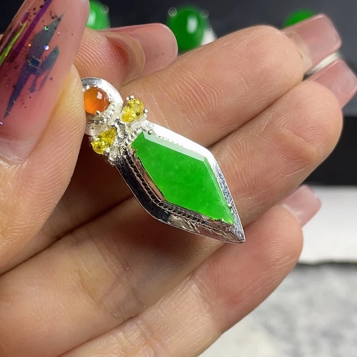 I***8定制翡翠未镶嵌96555855588