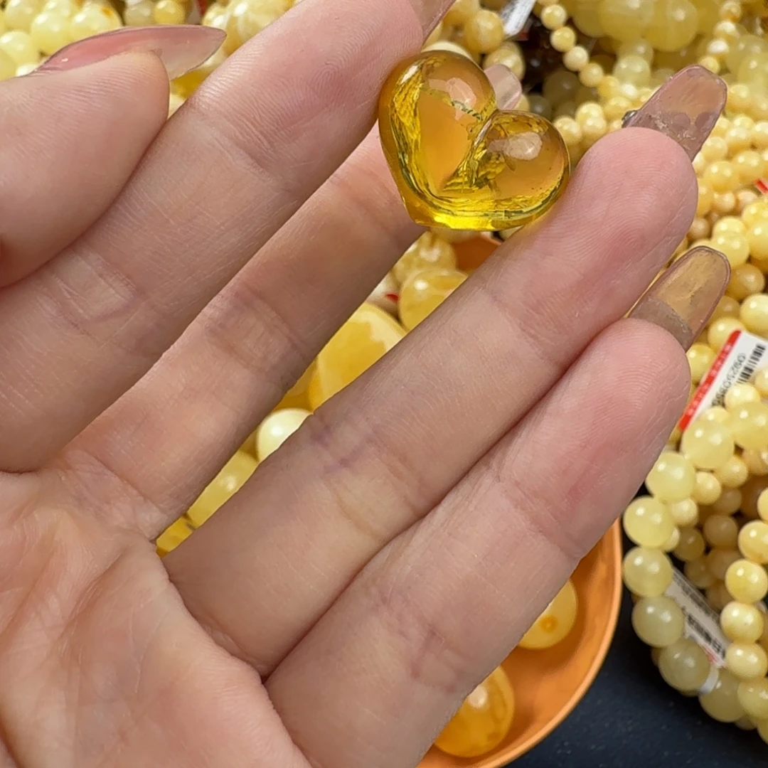 琥珀未镶嵌珠宝奇石