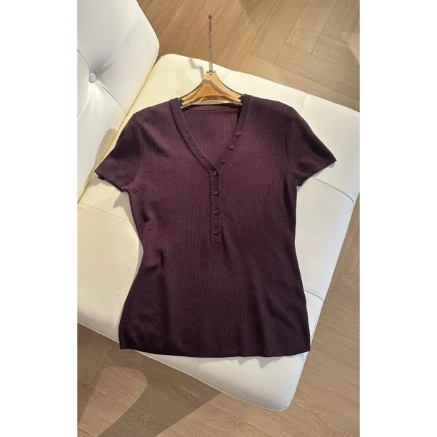 【浓郁紫罗兰】2025新款时尚设计感百搭修身系扣V领上衣MF-1700