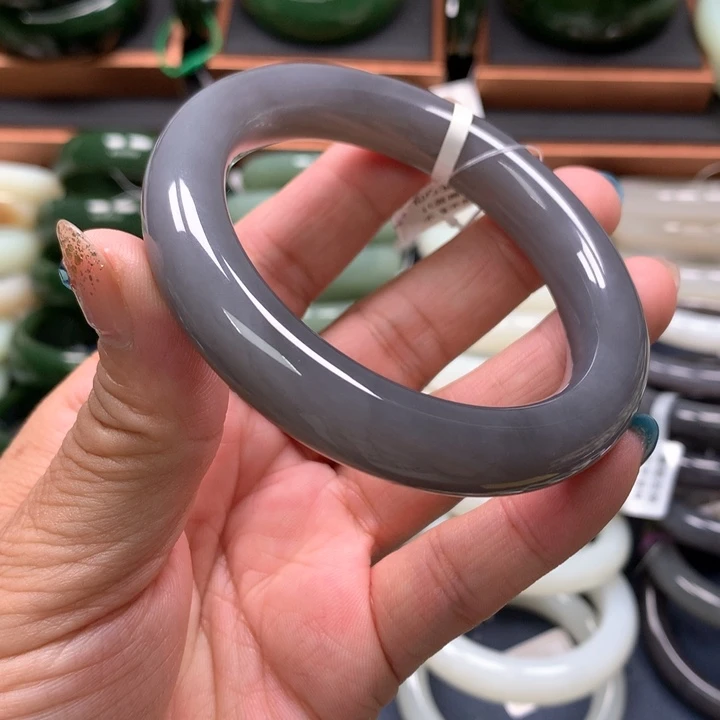 【闪购商品】未镶嵌手镯和田玉21