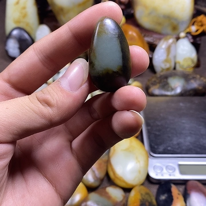 和田玉未镶嵌挂件