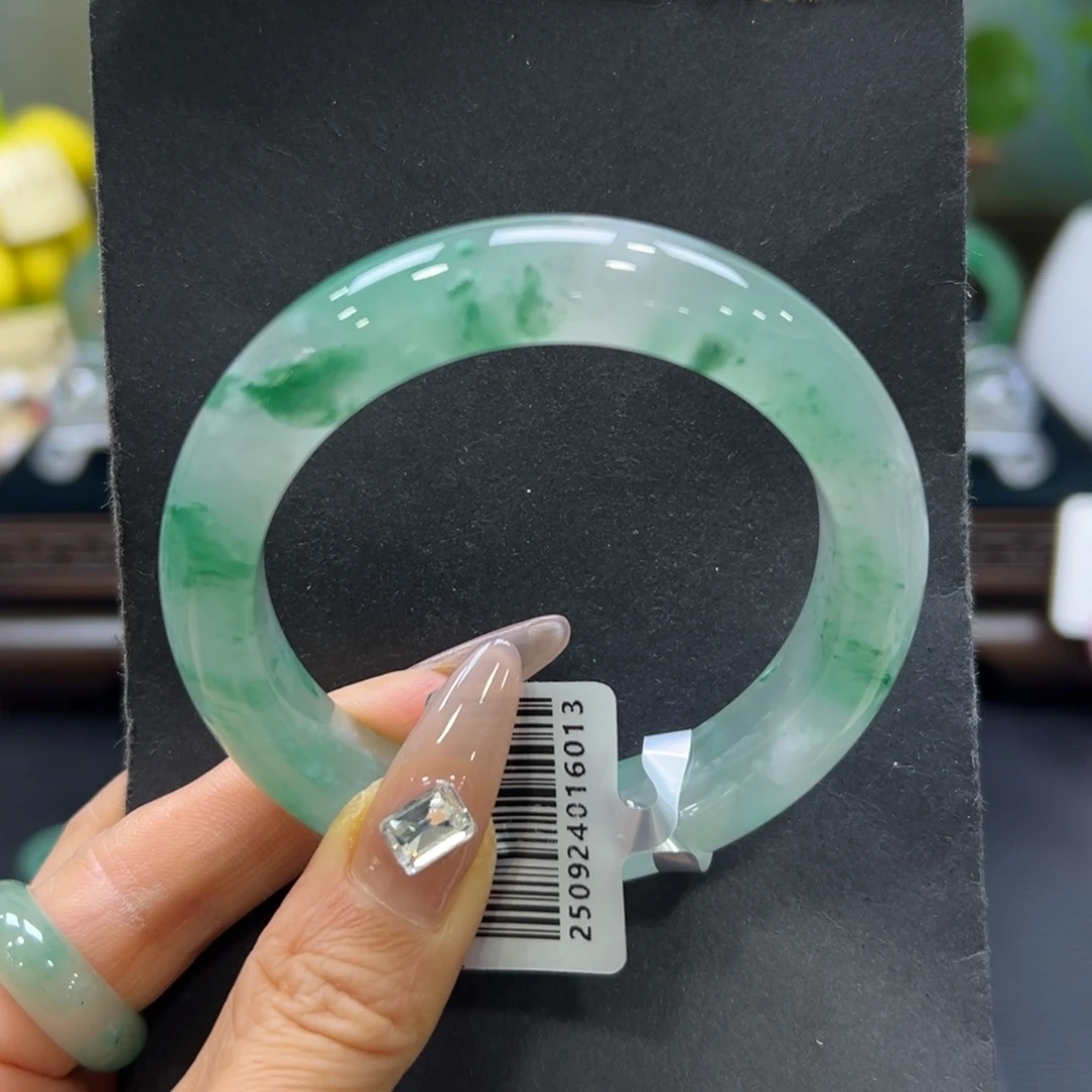 石英质玉（非洲翠）未镶嵌手镯57-58