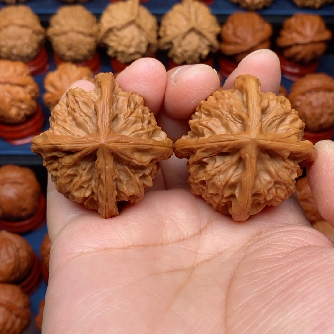 把件文玩核桃手捻野生盘山正四