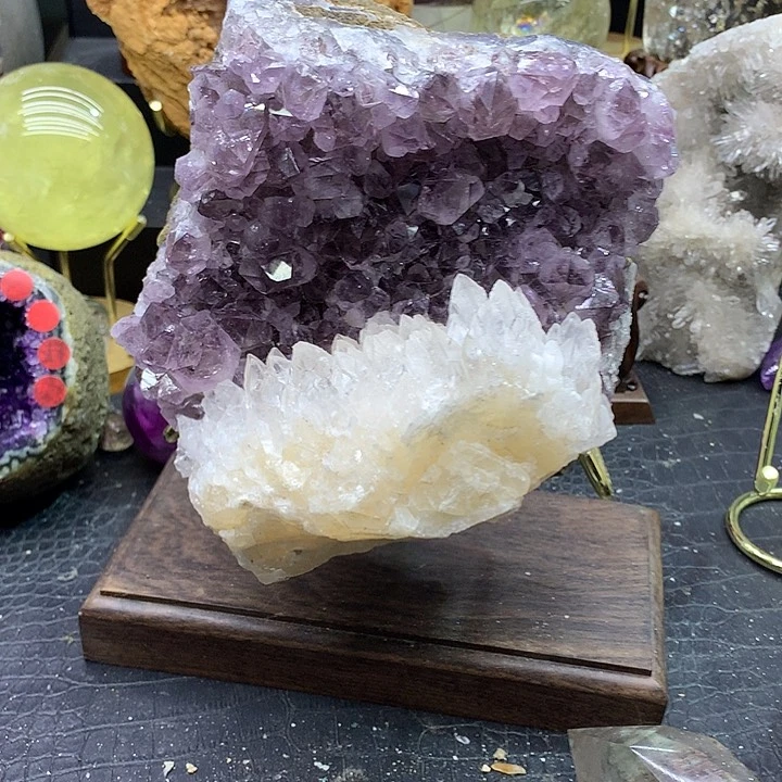 未镶嵌水晶大型摆件（非配饰）